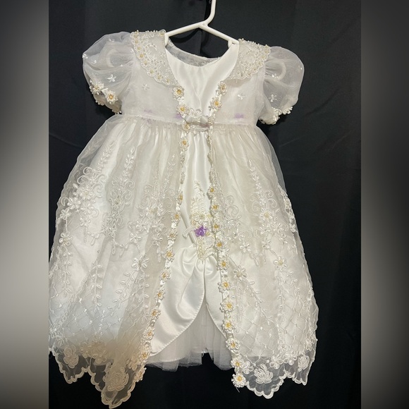 Cat & Jack Other - Elegant White Lace Baby Dress

christing gown 

Size 2 yers